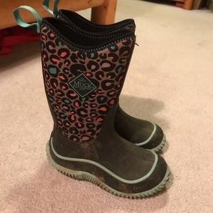 Girls muck boots